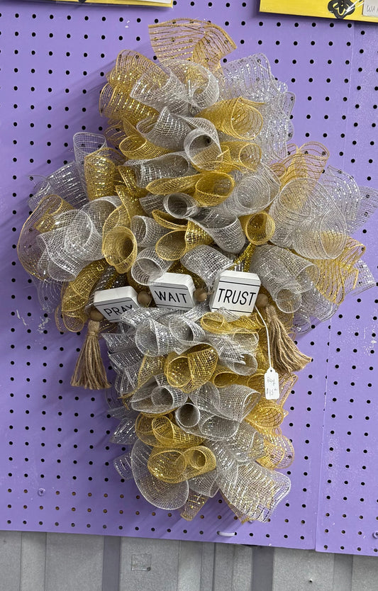 Cross Wreath Pray Wait Trust